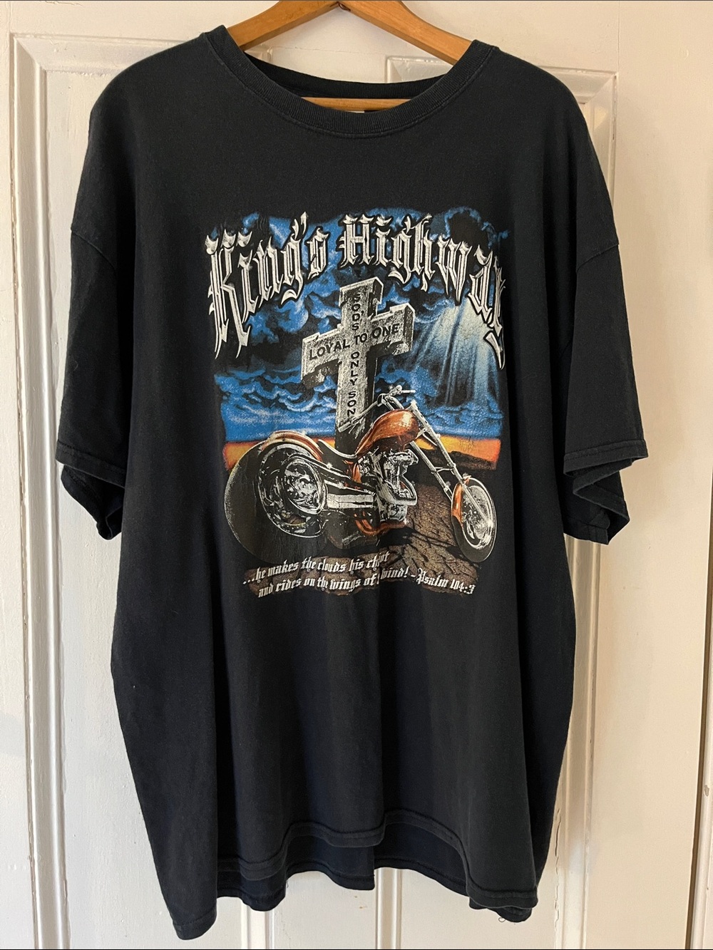 Vintage Graphic Motorcycle Tee gildan tag